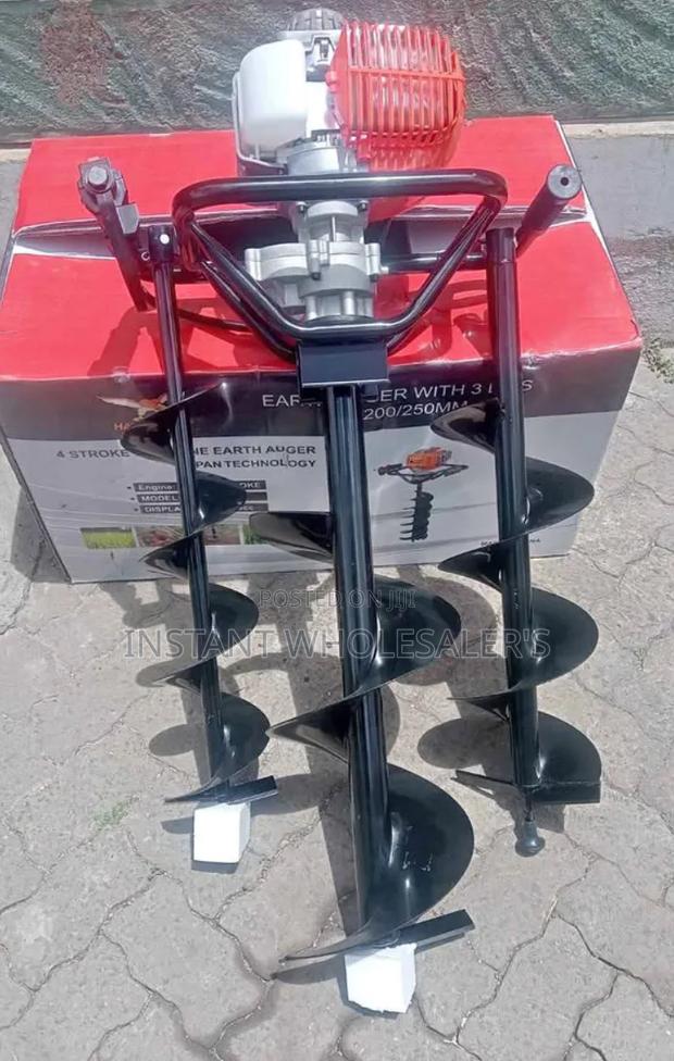 Hawking Earth Auger 4 Stroke - main view