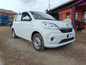 Toyota Passo 2019 White