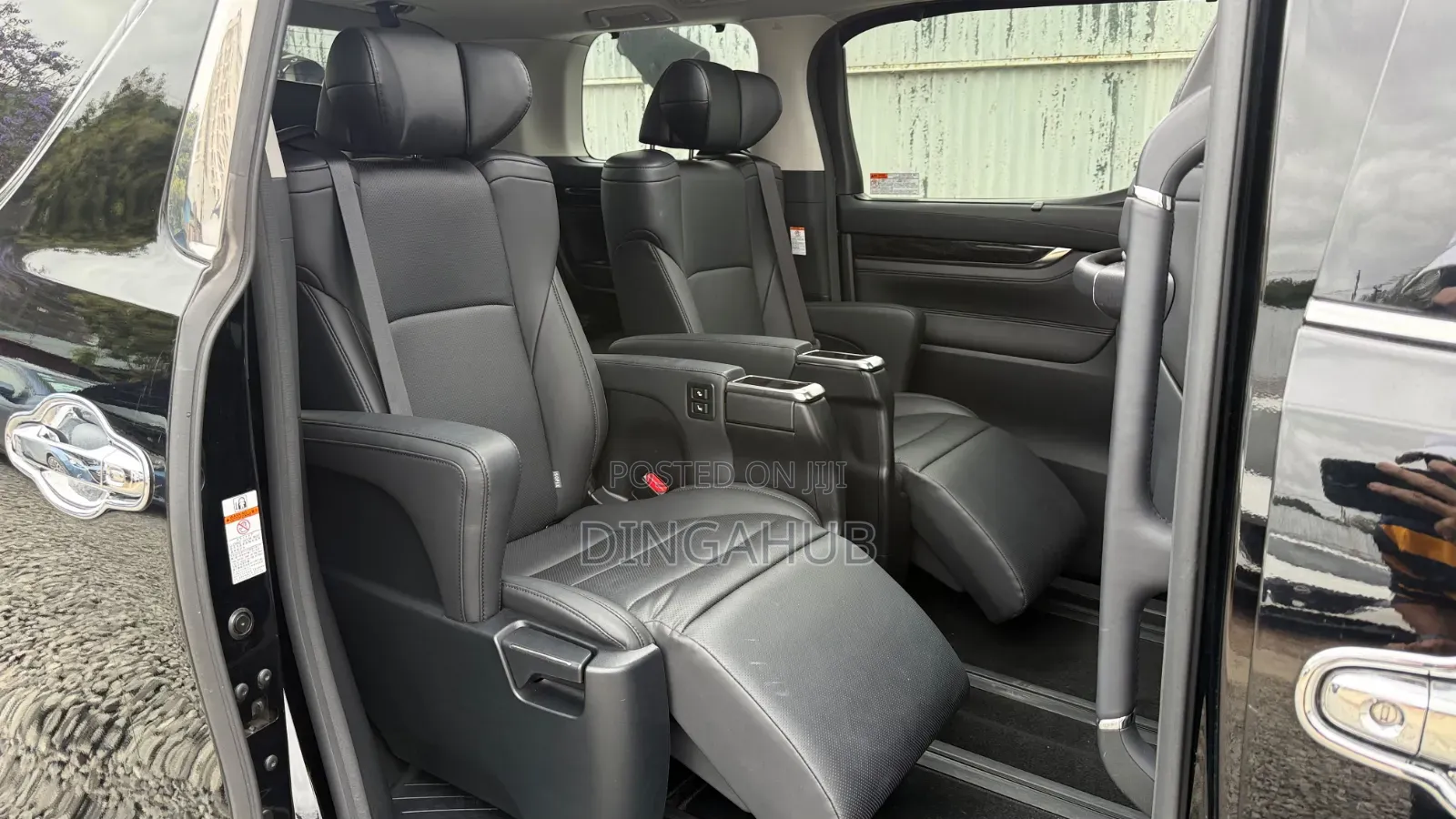 Toyota Alphard 2.5 Petrol FWD 2019 Black