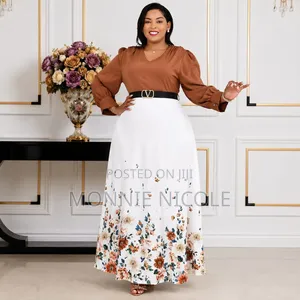 Elegant a-Line Black Maxi Dress With Floral Ends