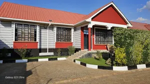 3bdrm Bungalow in Orchard Park Estate, Kenyatta Road / Theta  for rent