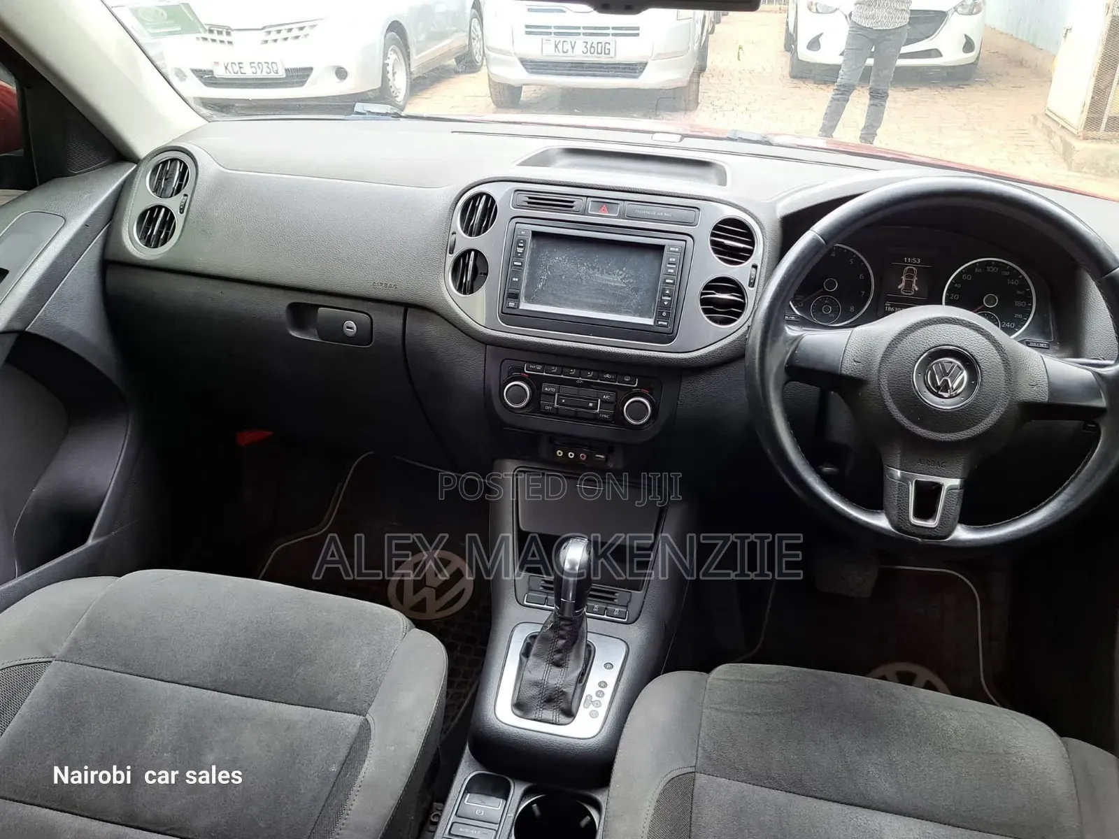 Volkswagen Tiguan 2011 Red