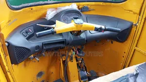 Piaggio Scooter 2022 Yellow