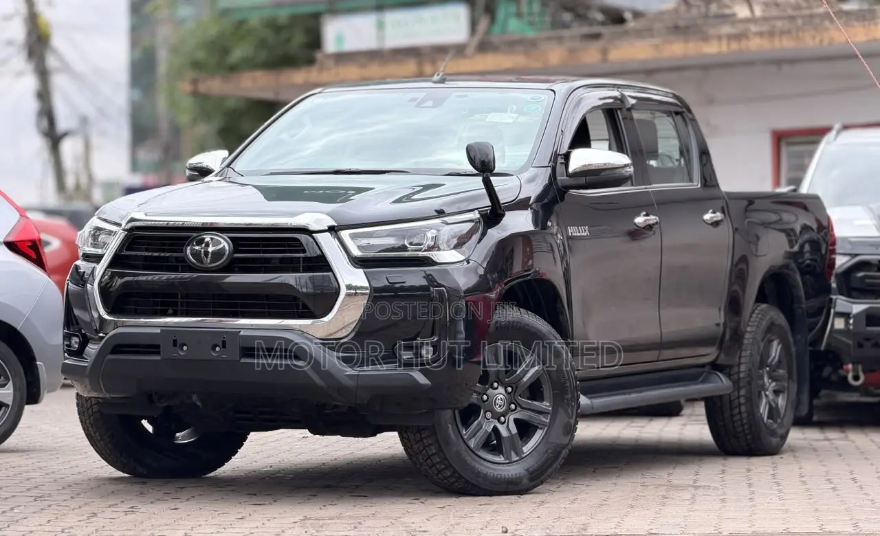 Toyota Hilux 2.4 Diesel 2020 Black
