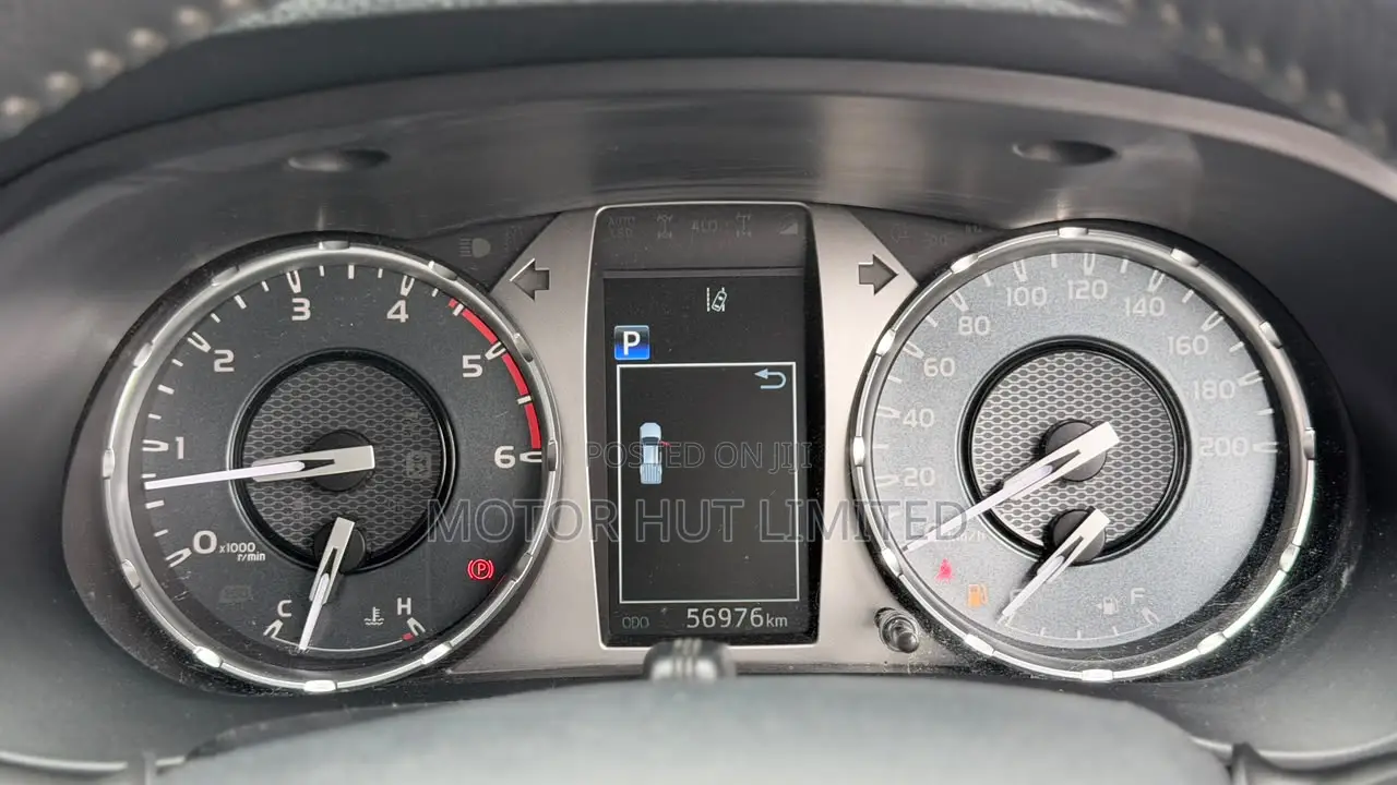 Toyota Hilux 2.4 Diesel 2020 Black
