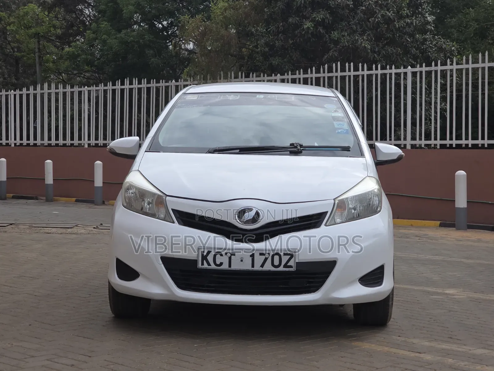 Toyota Vitz 2012