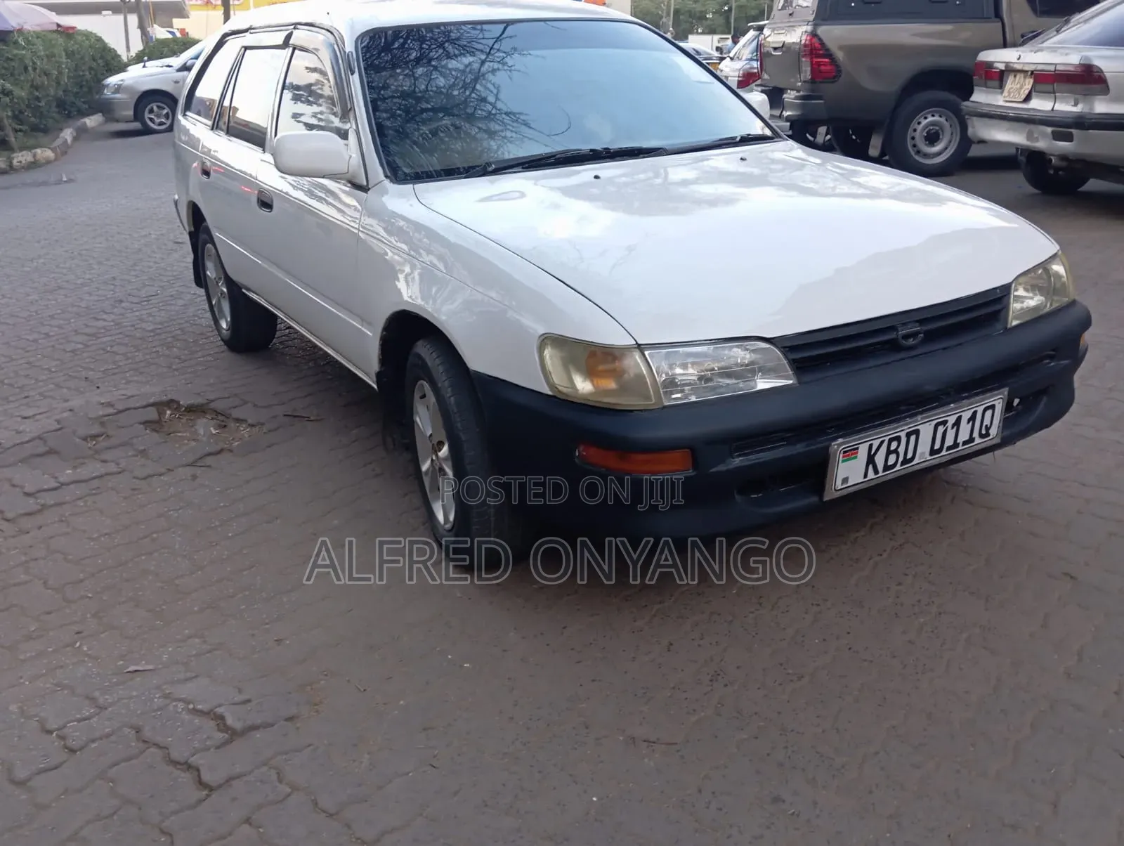 Toyota Corolla 2001 White