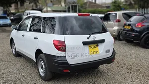 Nissan Advan 2019 White