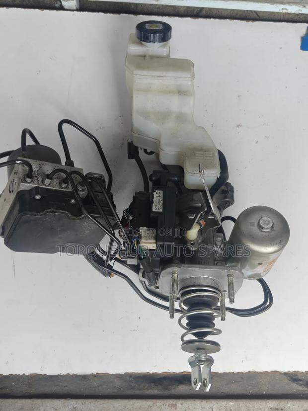 Nissan X-Trail NT32 Hybrid Brake Booster/Master Cylinder.