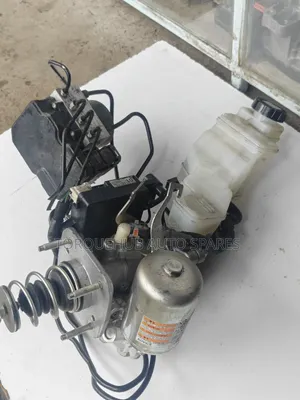 Nissan X-Trail NT32 Hybrid Brake Booster/Master Cylinder.