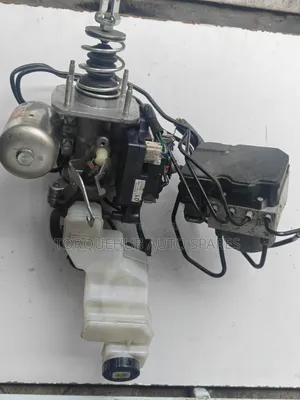 Nissan X-Trail NT32 Hybrid Brake Booster/Master Cylinder.