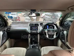 Toyota Land Cruiser Prado 2010 Black