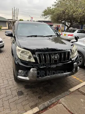 Toyota Land Cruiser Prado 2010 Black