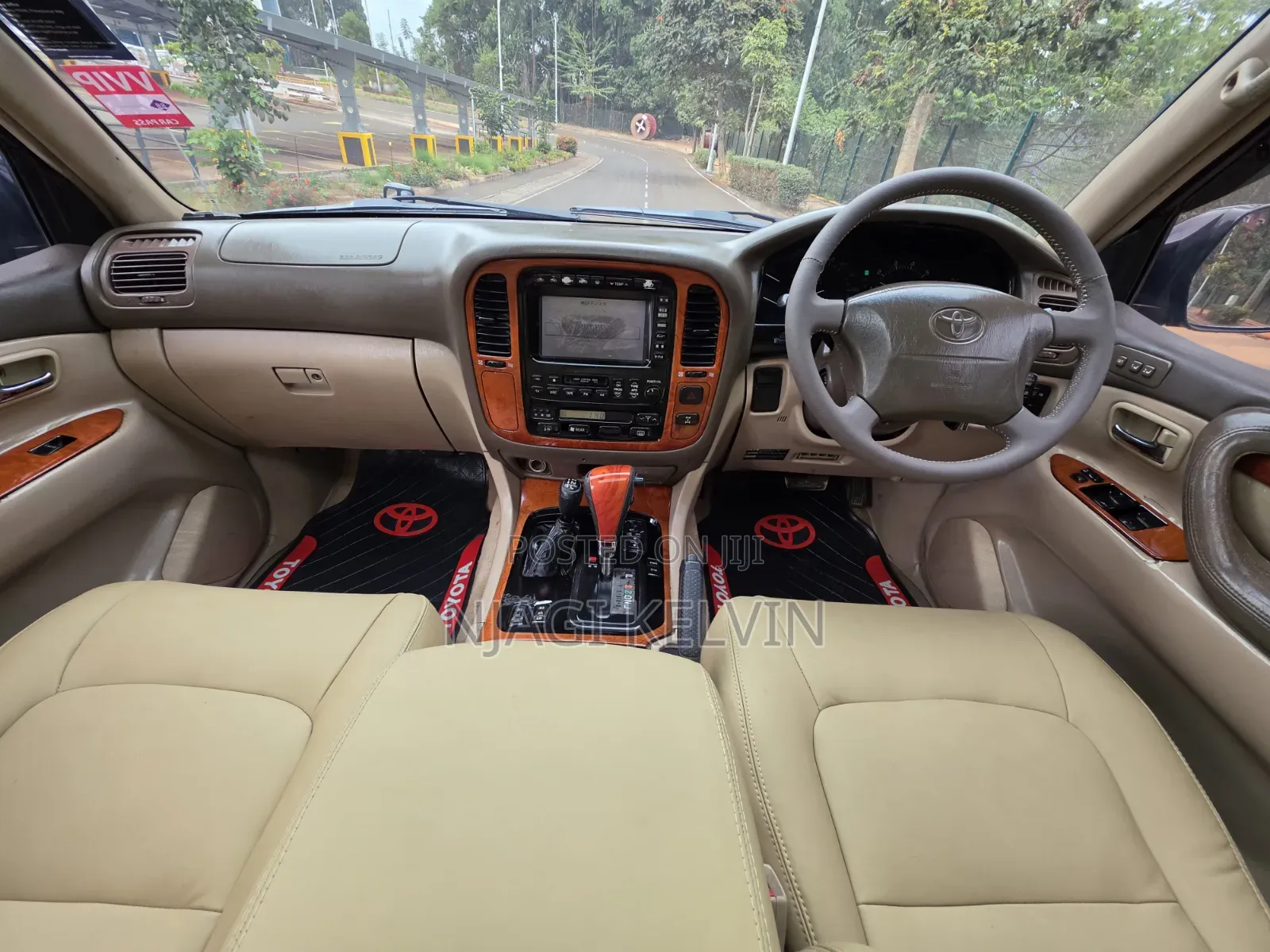 Toyota Land Cruiser Cygnus 4.7 2005 Burgundy