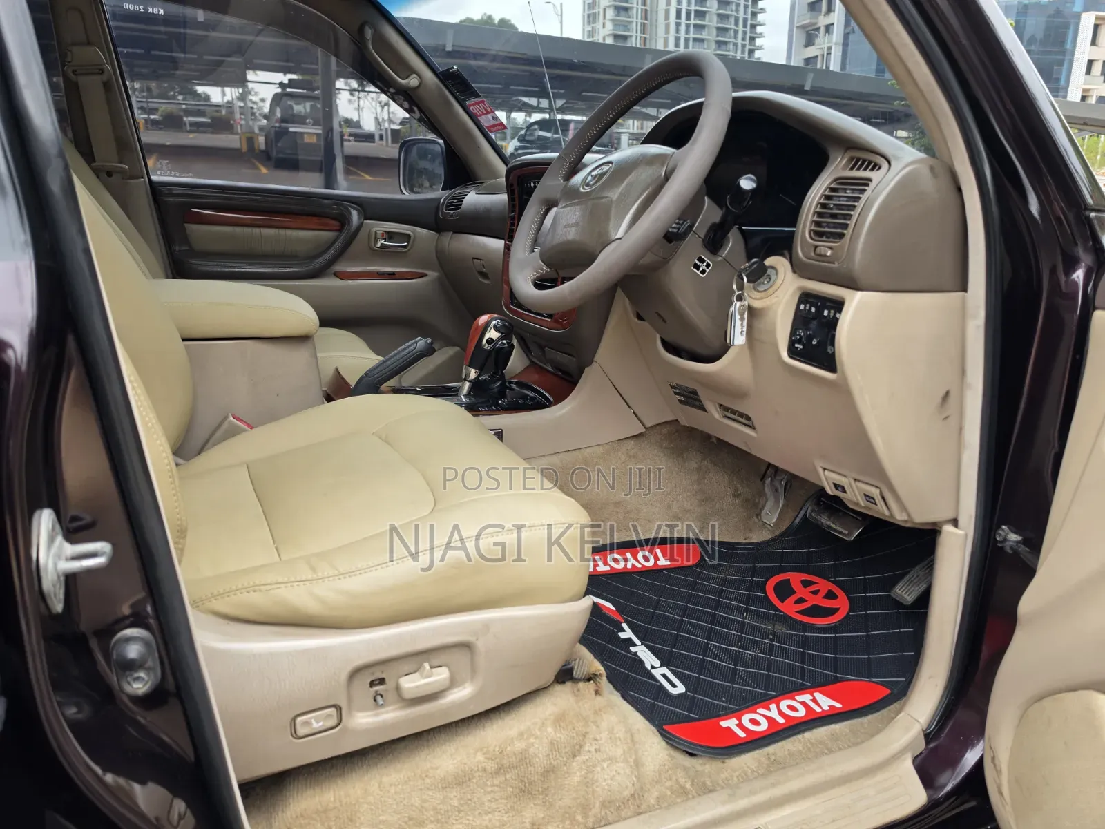 Toyota Land Cruiser Cygnus 4.7 2005 Burgundy