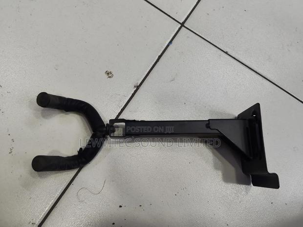 Guitar Stand Holder - main view