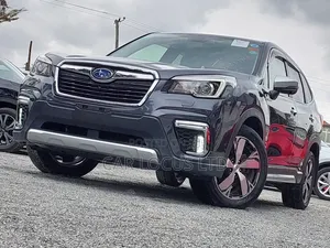 Subaru Forester 2019 Gray