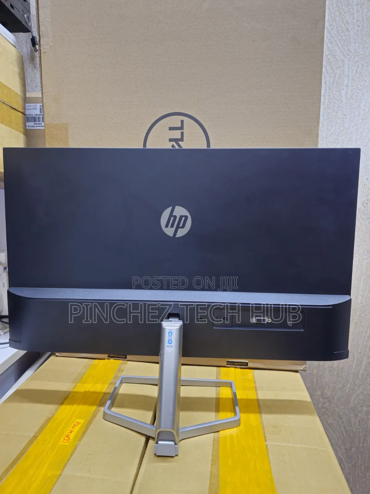 HP 524sf Monitor
24 Inches Monitor
1 Hdmi Port
1 Vga Port
100 Hz