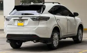 Toyota Harrier 2.0 2017 White