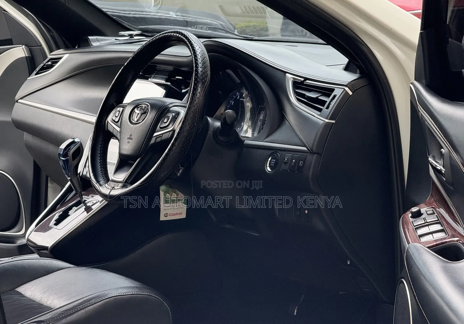 Toyota Harrier 2.0 2017 White