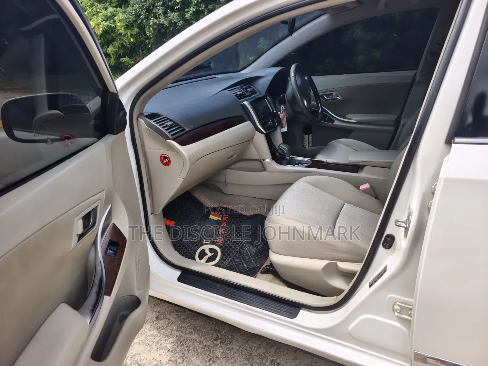 Toyota Premio 2012 White