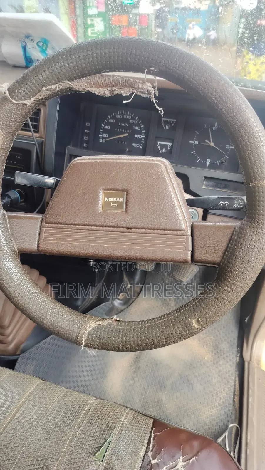 Nissan Pick-Up 1995 Beige
