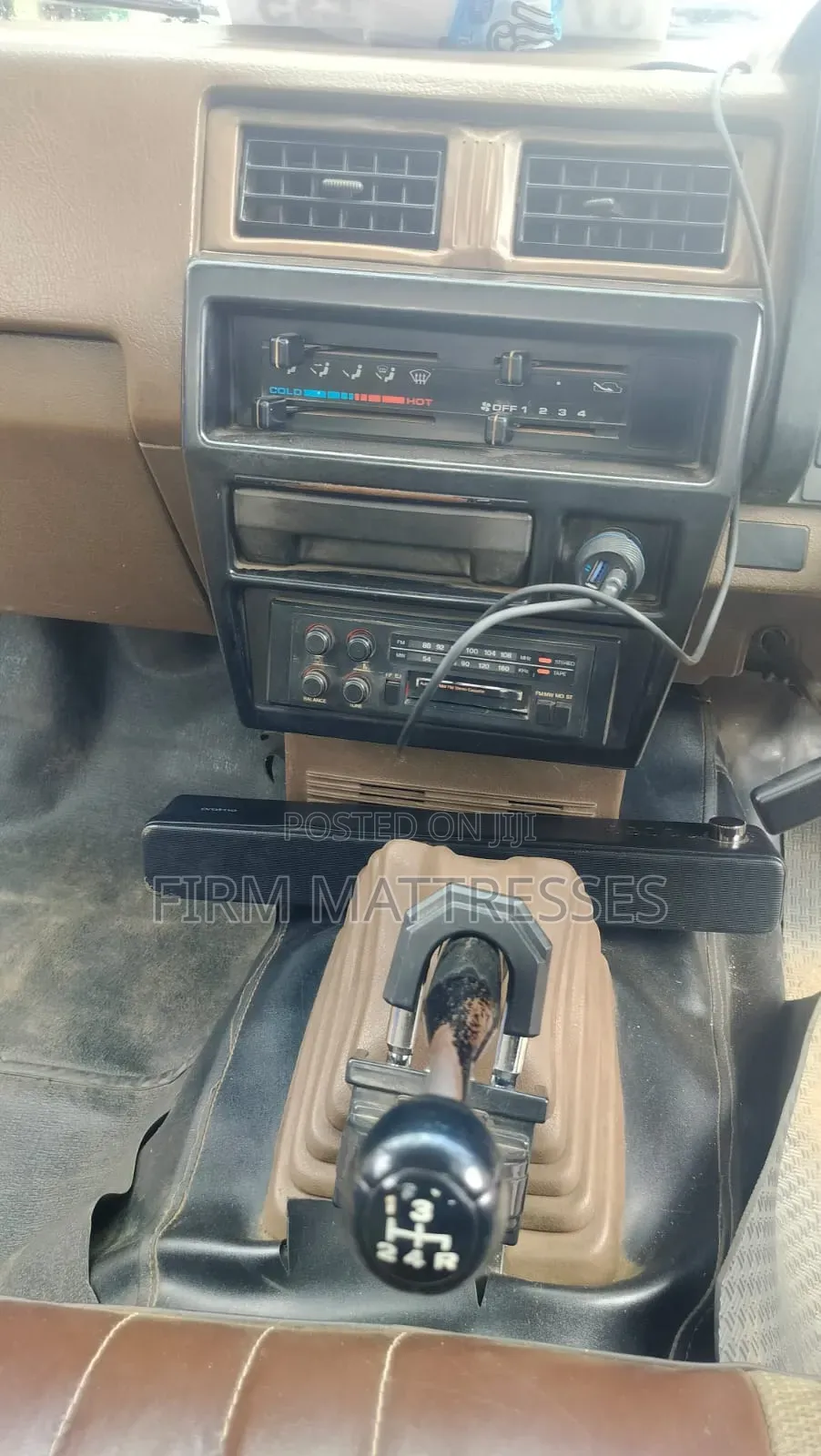 Nissan Pick-Up 1995 Beige