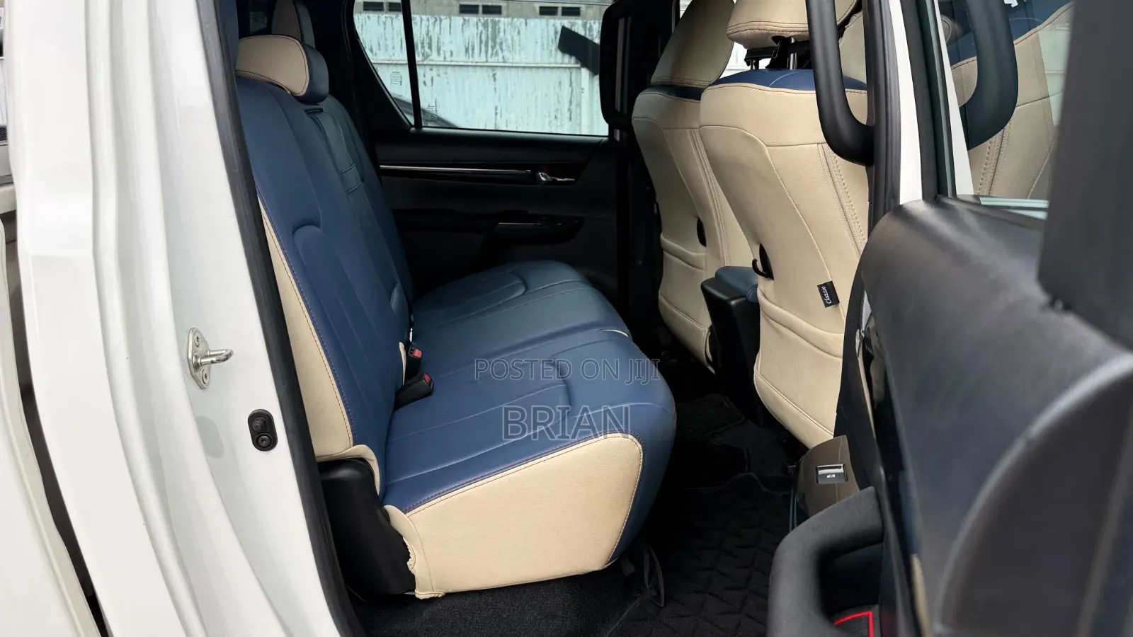 Toyota Hilux 2019 White
