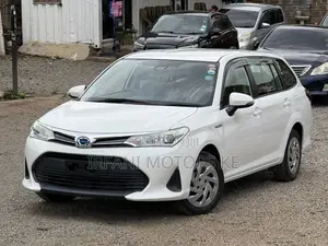 Toyota Corolla Fielder 1.5 Hybrid FWD 2019 Pearl