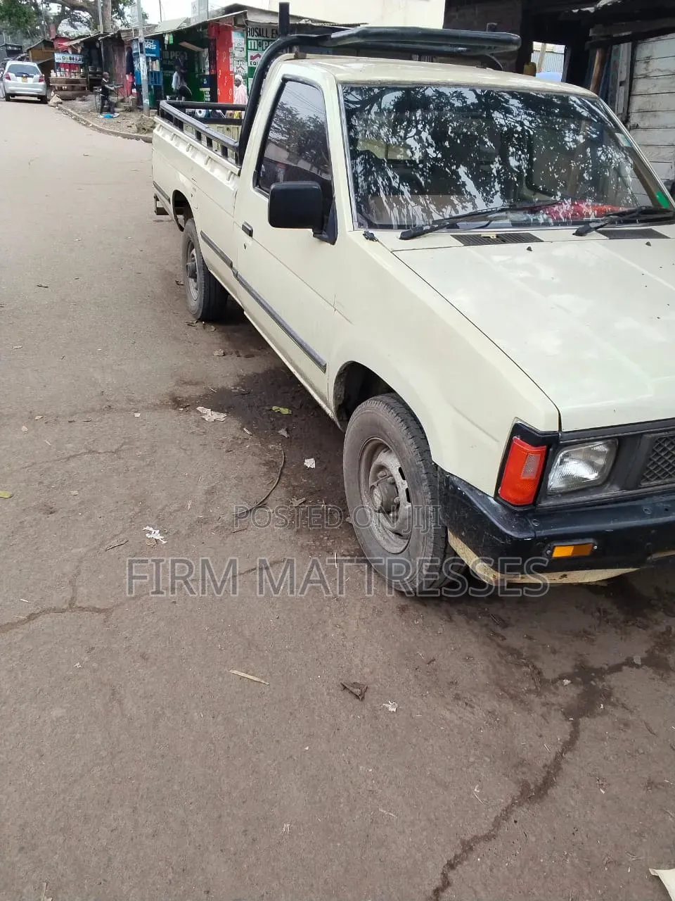 Nissan Pick-Up 1995 Beige