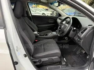 Honda Vezel 1.5 Hybrid 2WD 2019 White