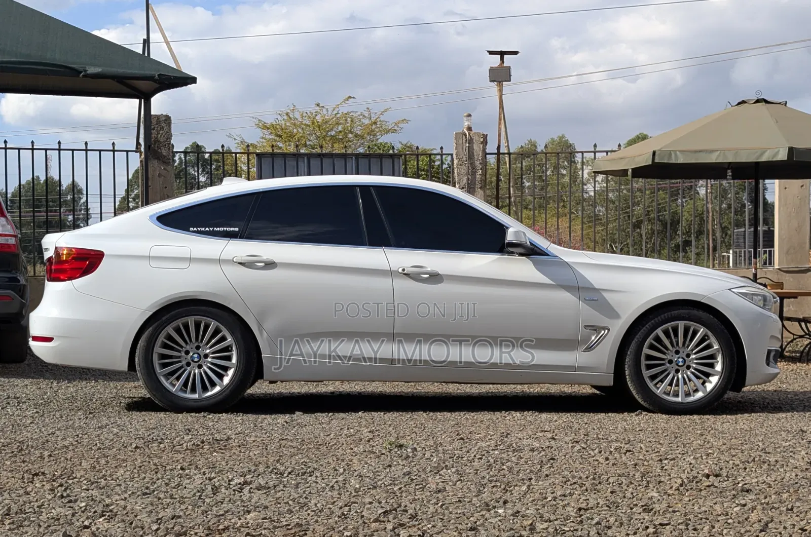 BMW 3 Series 320i RWD 2014 White