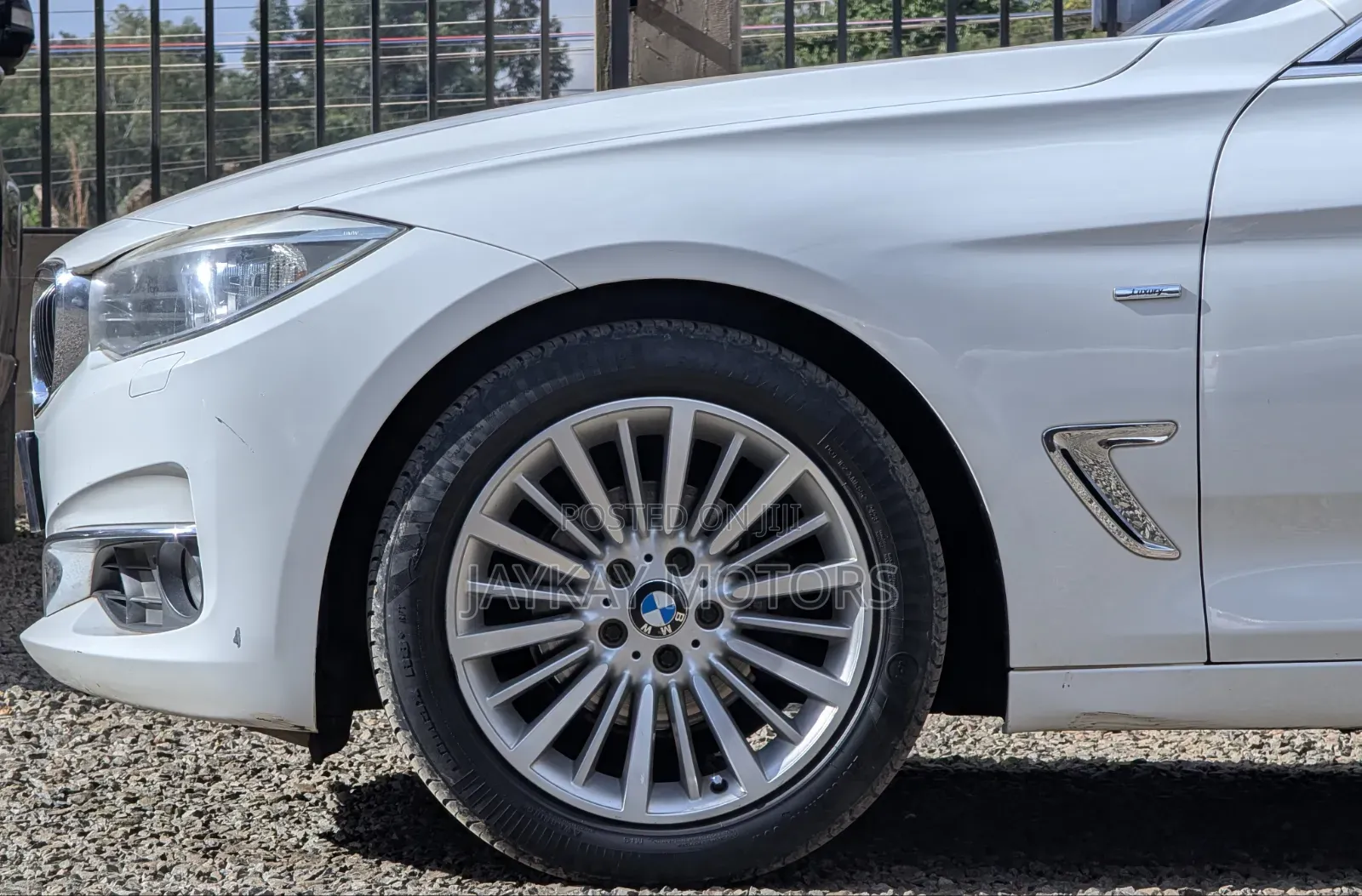 BMW 3 Series 320i RWD 2014 White