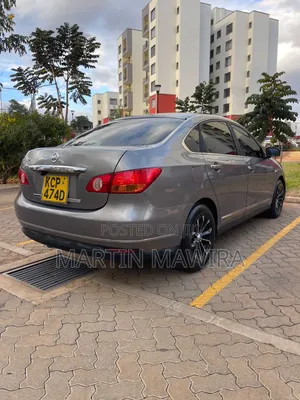 Nissan Bluebird 2010 Gray