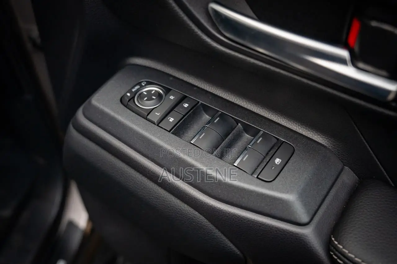 Toyota Land Cruiser Prado 2024 Silver