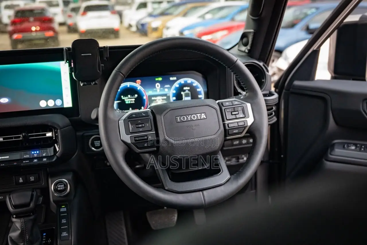 Toyota Land Cruiser Prado 2024 Silver