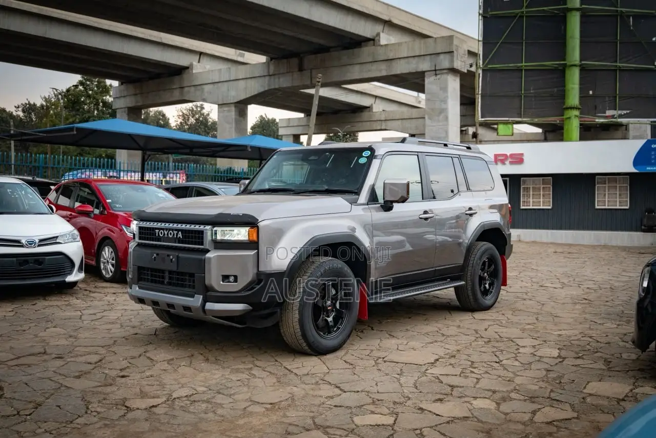 Toyota Land Cruiser Prado 2024 Silver