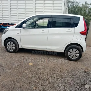 Mitsubishi EK Wagon 660 FWD 2016 White