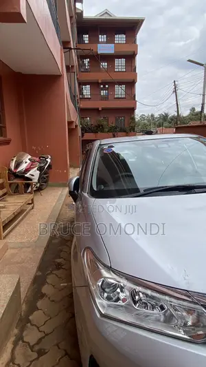 Toyota Axio 1.3 XG 2WD 2019 Silver