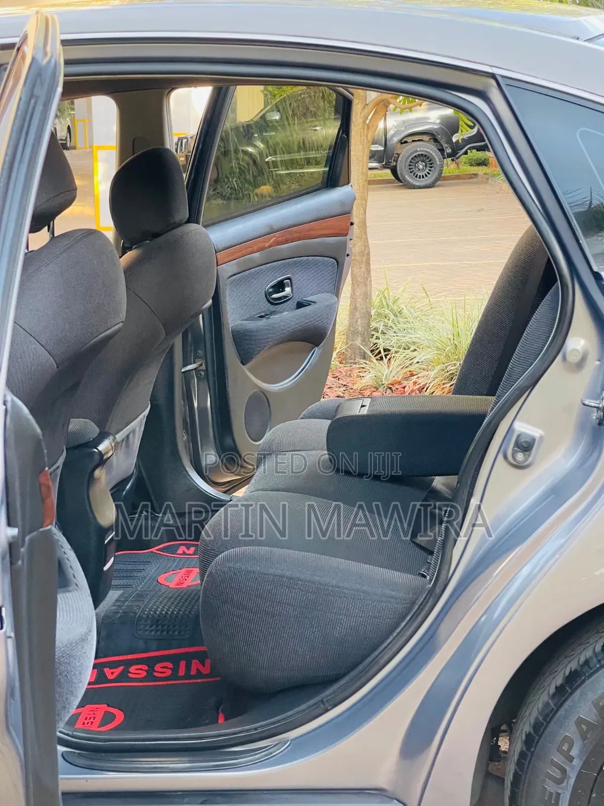 Nissan Bluebird 2010 Gray