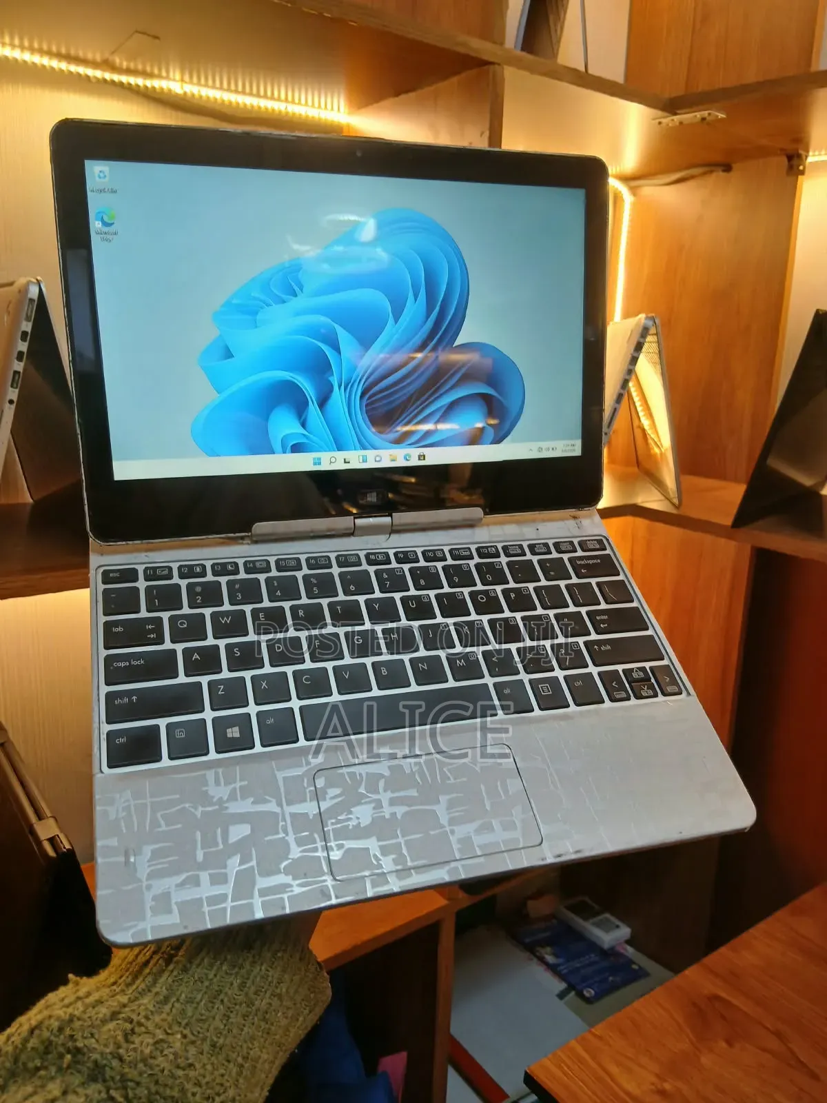 New HP EliteBook Revolve 810 G3 Tablet 8GB Intel Core i5 SSD 256GB