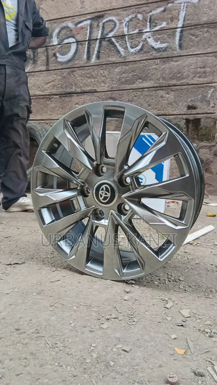 V8 New Model Size 20 Inch Rims
