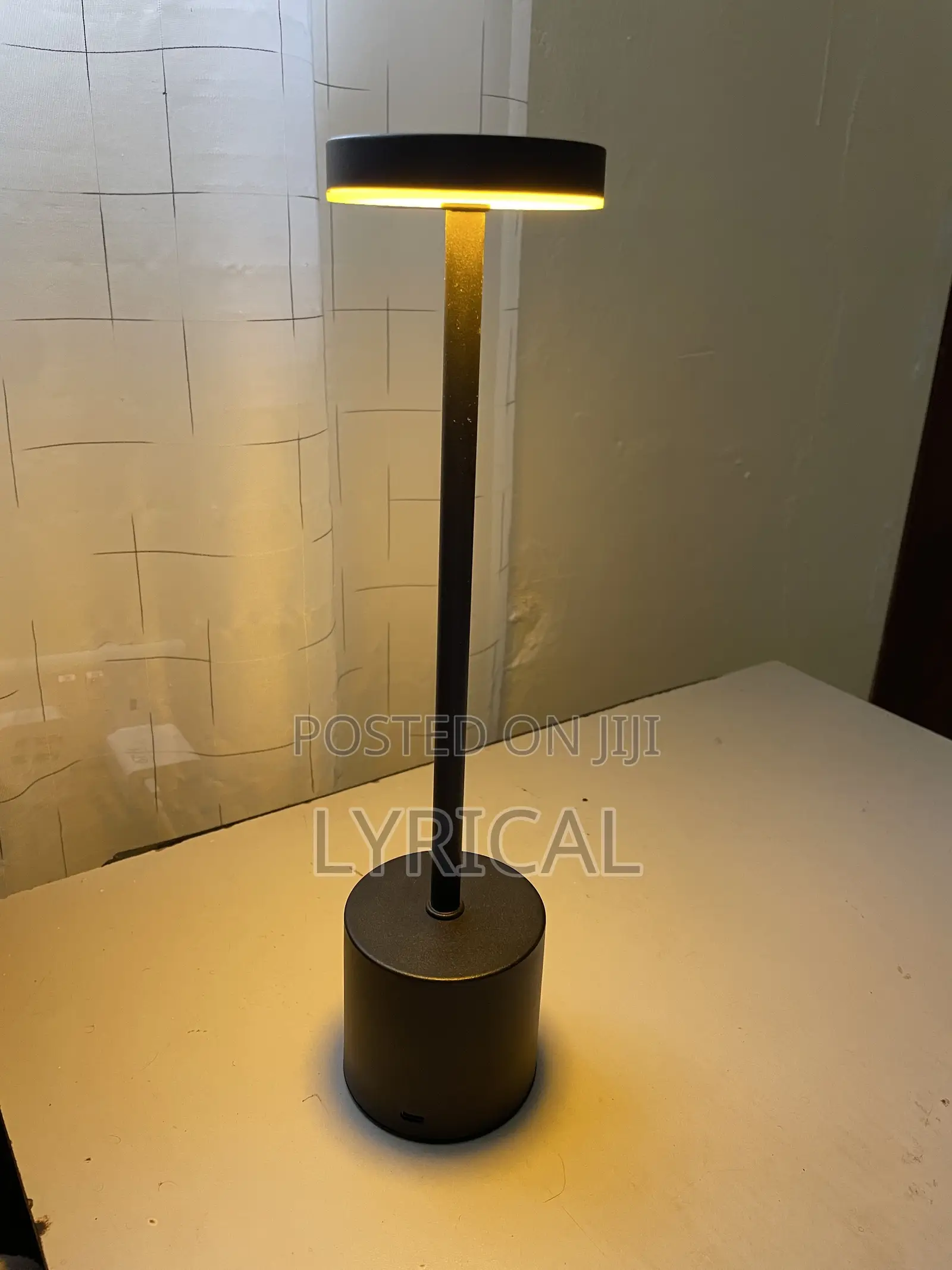 Minimalist LED Rechargeable Touch Desk Lamp With Three Color