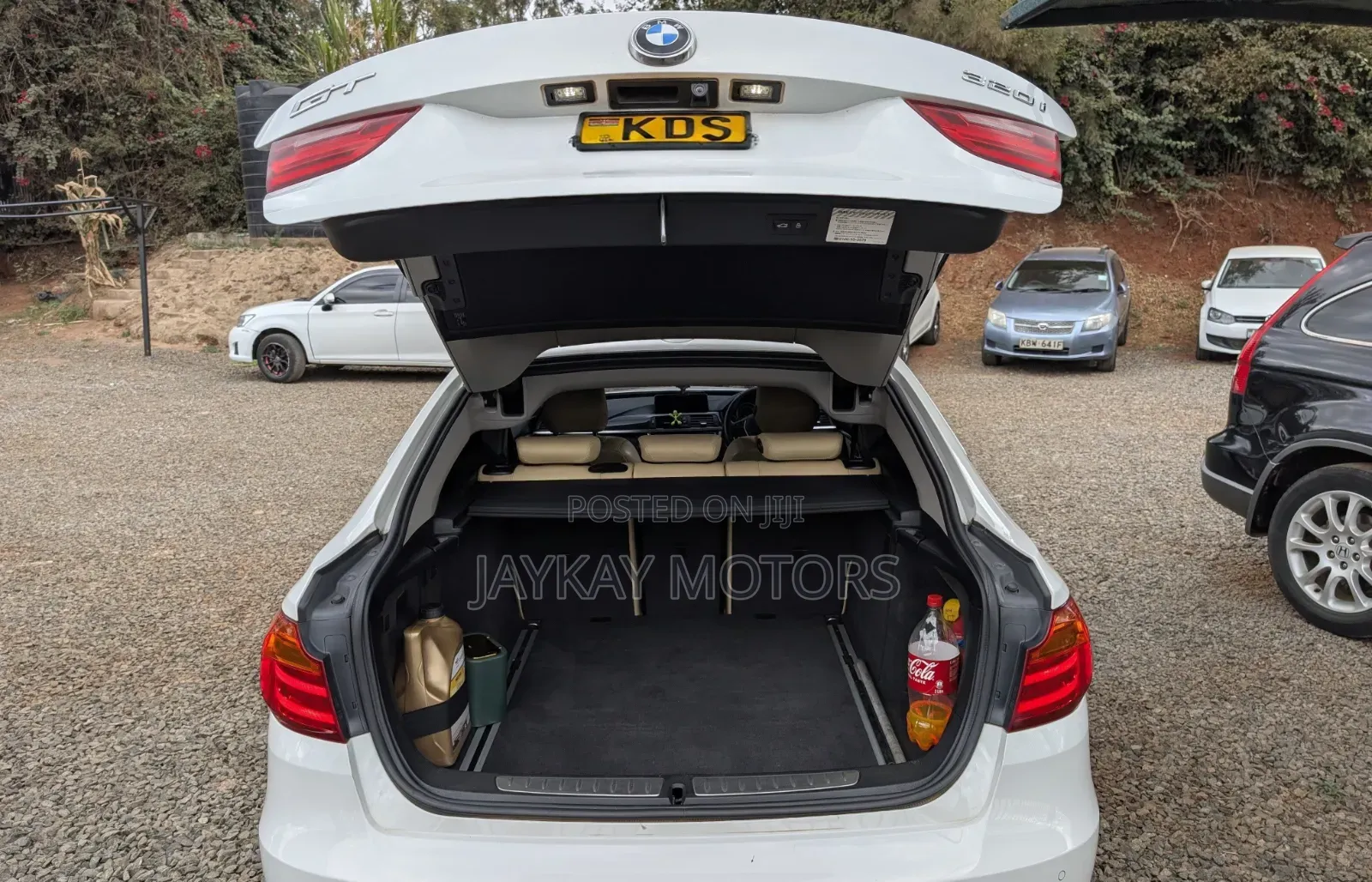 BMW 3 Series 320i RWD 2014 White