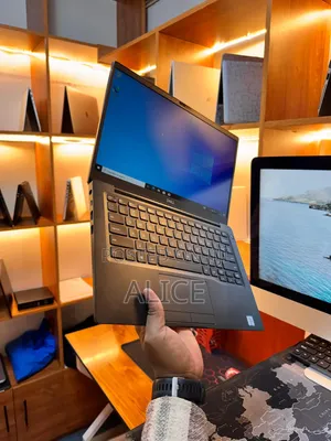 New Laptop Dell Latitude 5300 8GB Intel Core i5 SSD 256GB