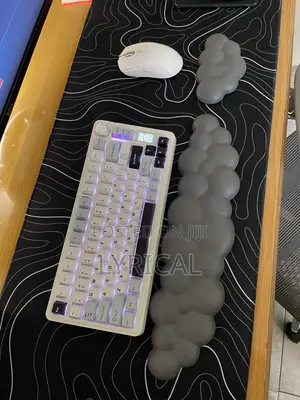 Cloud Wrist Rest