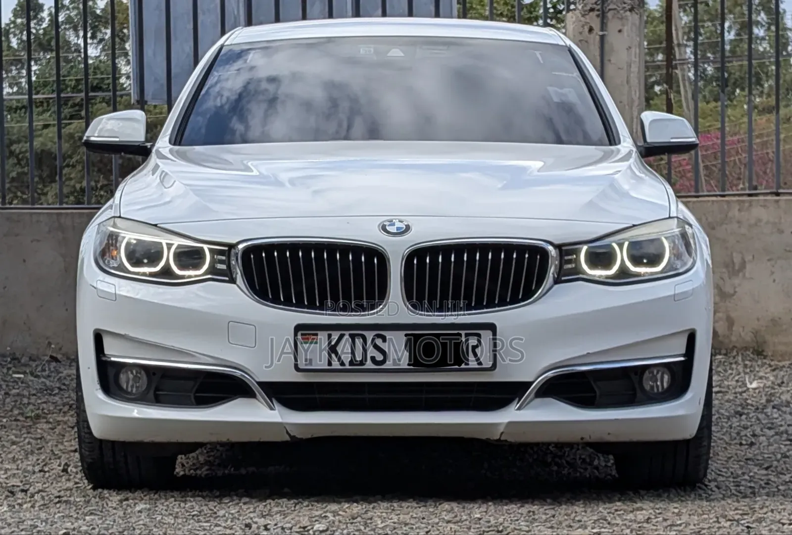 BMW 3 Series 320i RWD 2014 White