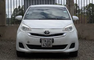 Toyota Ractis 1.5 FWD 2014 White
