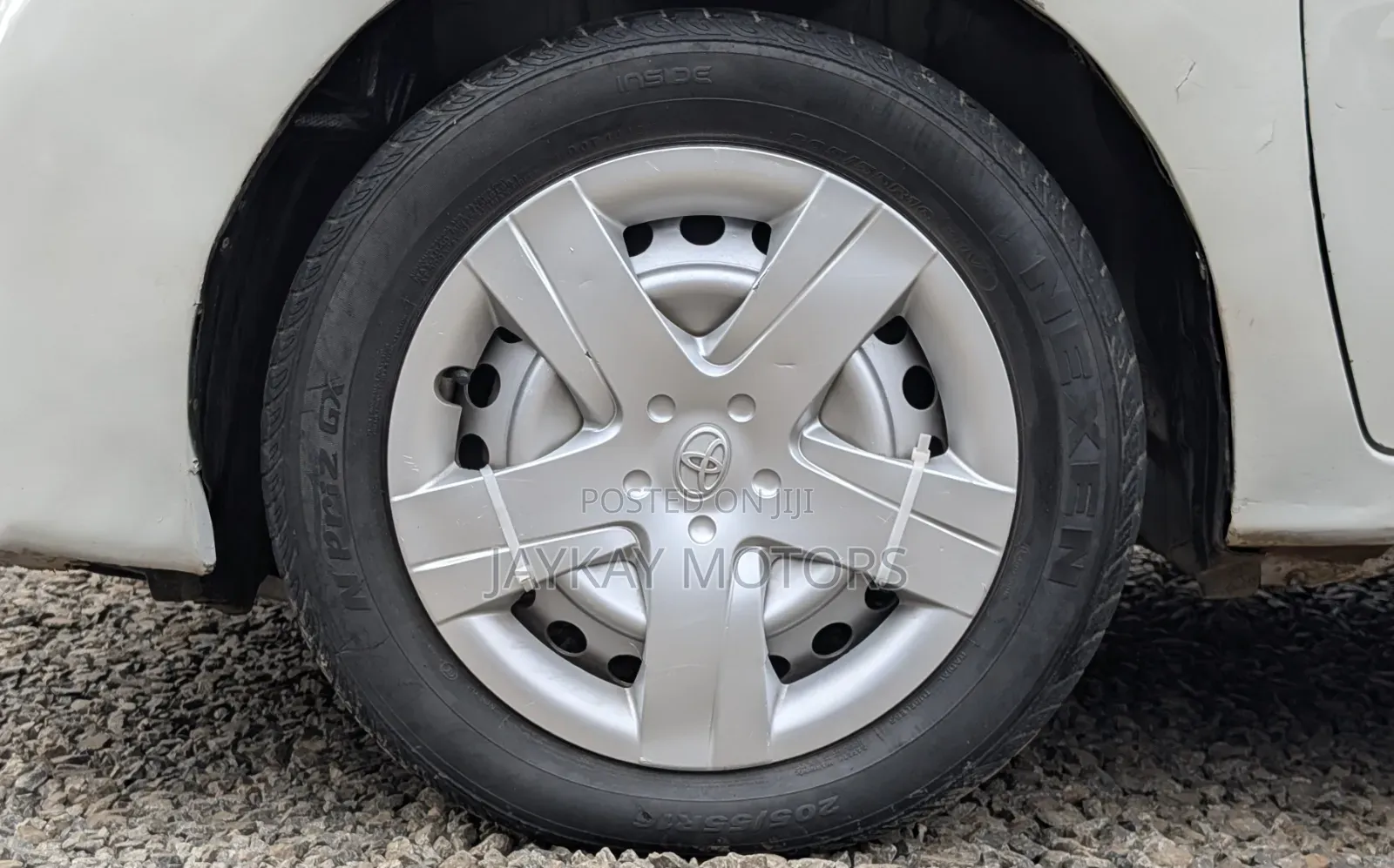 Toyota Ractis 1.5 FWD 2014 White
