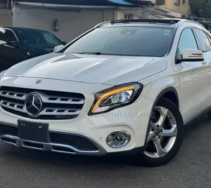 Mercedes-Benz GLA-Class 2019 White
